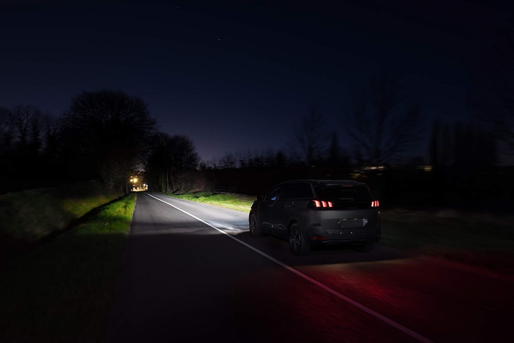 لامپ تقویتی خودرو